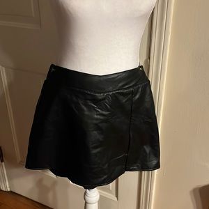 NWOT FAUX LEATHER SKORTS